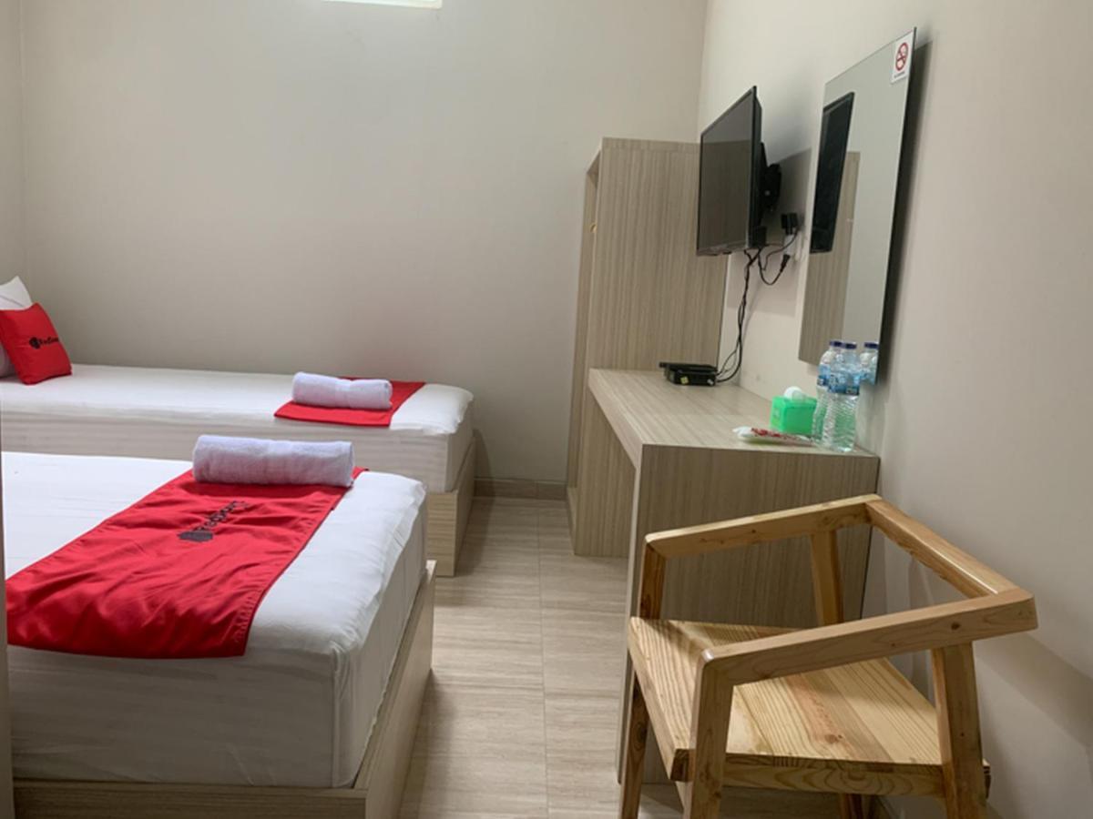 Hotel Reddoorz Near Alun Alun Purbalingga Extérieur photo